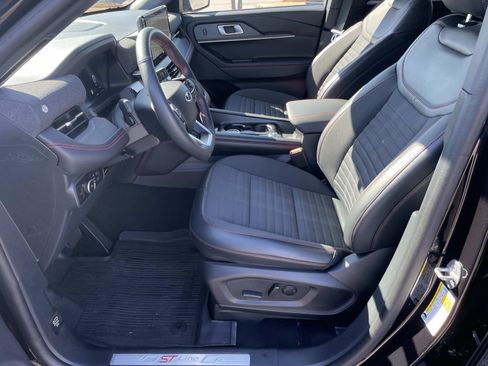 Certified 2025 Ford Explorer ST-Line image 16