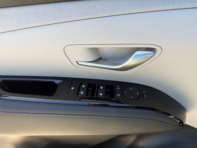 New 2026 Hyundai Tucson Limited FWD image 18