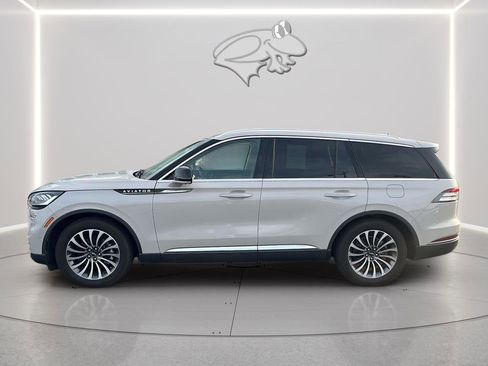 Used 2020 Lincoln Aviator Reserve w/ Equipment Group 201A image 2