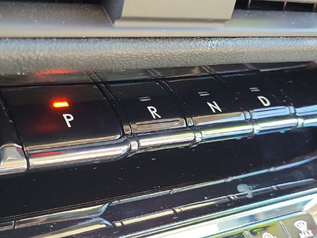 Used 2025 Lincoln Corsair AWD w/ Equipment Group 101A image 19