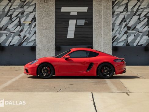 Used 2020 Porsche 718 Cayman S RWD image 7