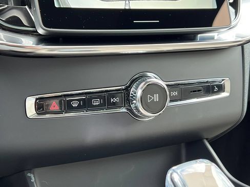 New 2026 Volvo XC90 T8 Plus w/ Protection Package Premier AWD/4WD image 25
