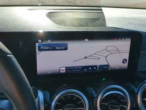 Used 2024 Mercedes-Benz EQB 250+ image 22