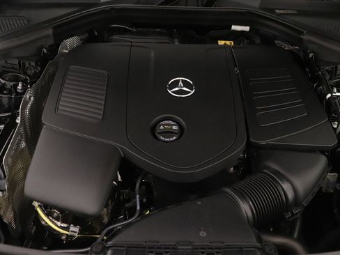 New 2026 Mercedes-Benz GLC 300 image 10