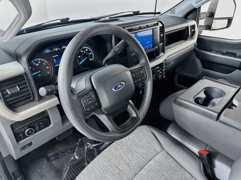 Used 2023 Ford F250 XL w/ STX Appearance Package AWD/4WD image 9