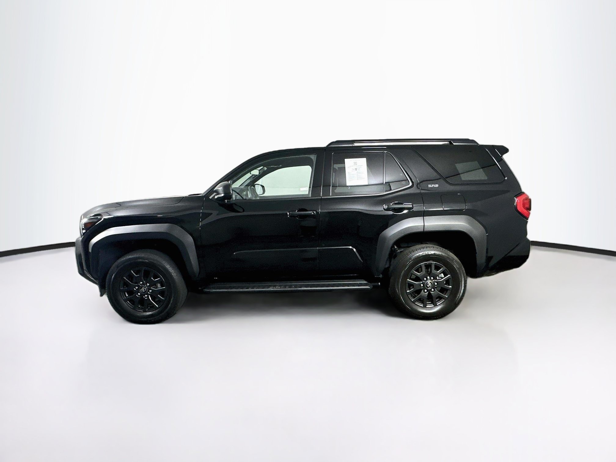 Used 2025 Toyota 4Runner SR5 AWD/4WD image 4