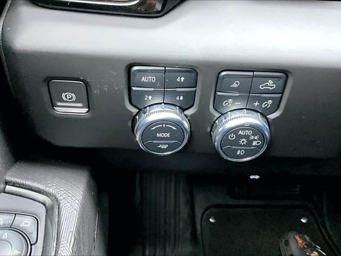 Used 2023 GMC Sierra 1500 AT4X AWD/4WD image 34