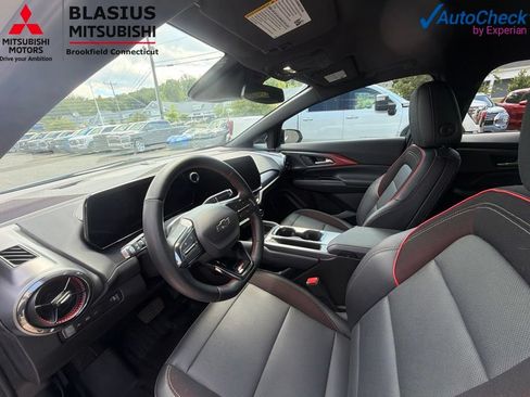 Used 2024 Chevrolet Equinox EV RS FWD image 16