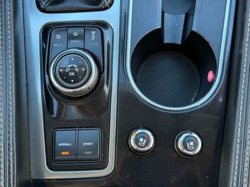 Used 2016 Nissan Maxima Platinum image 21