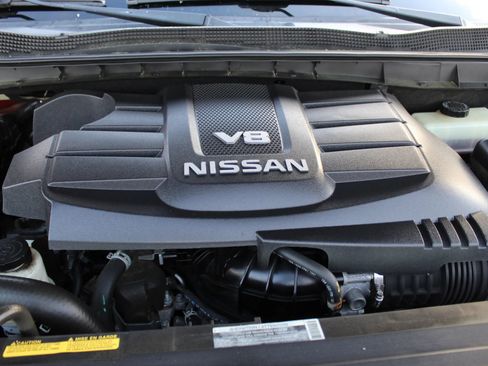 Used 2018 Nissan Titan Platinum Reserve w/ Platinum Utility Package image 32