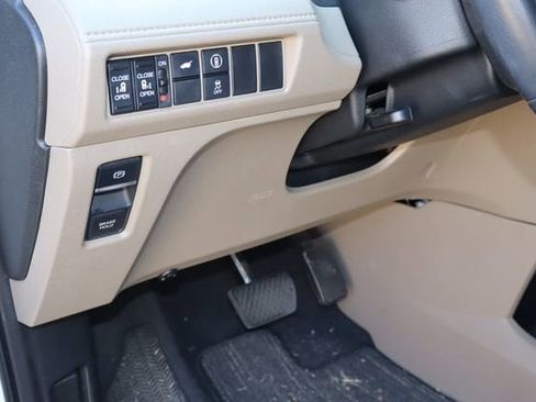 Used 2021 Honda Odyssey EX-L image 24