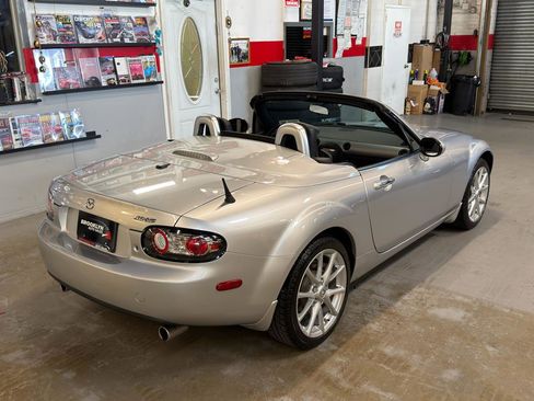 Used 2007 MAZDA MX-5 Miata Grand Touring w/ Premium Pkg RWD image 6