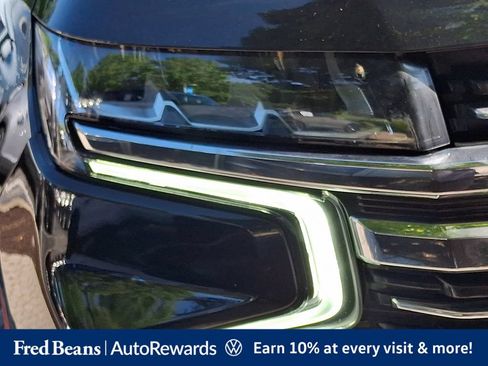 Used 2023 Chevrolet Tahoe LT w/ Luxury Package AWD/4WD image 13