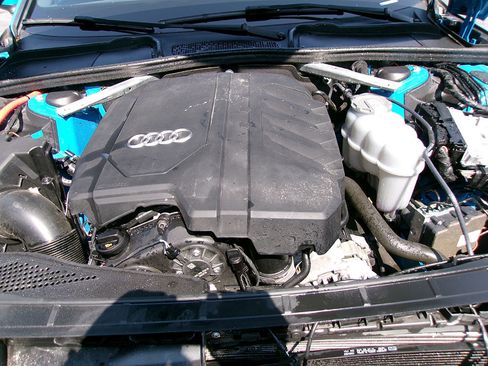 Used 2021 Audi A4 2.0T Premium image 9