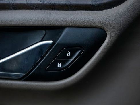 Used 2021 GMC Yukon XL Denali w/ Denali Ultimate Package image 16