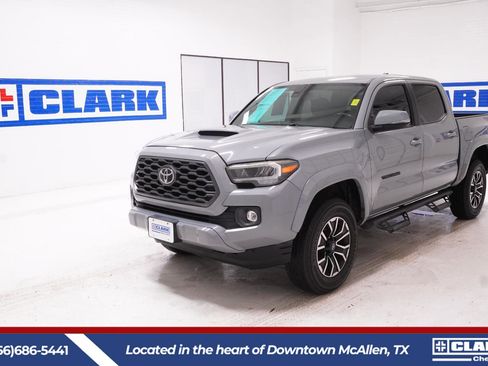 Used 2020 Toyota Tacoma TRD Sport w/ Technology Package RWD image 1