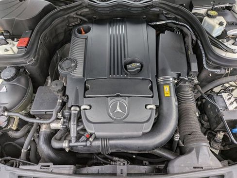 Used 2013 Mercedes-Benz C 250 Sedan image 24