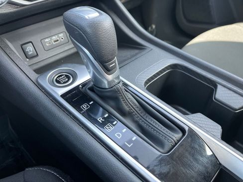 Used 2025 Nissan Sentra SV image 41