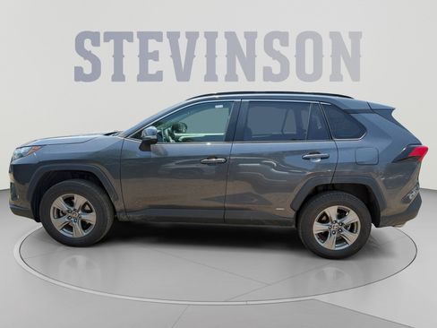 Used 2023 Toyota RAV4 XLE AWD/4WD image 2