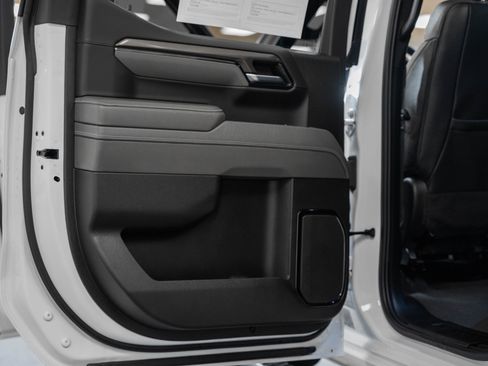 Used 2024 Chevrolet Silverado 1500 ZR2 image 45