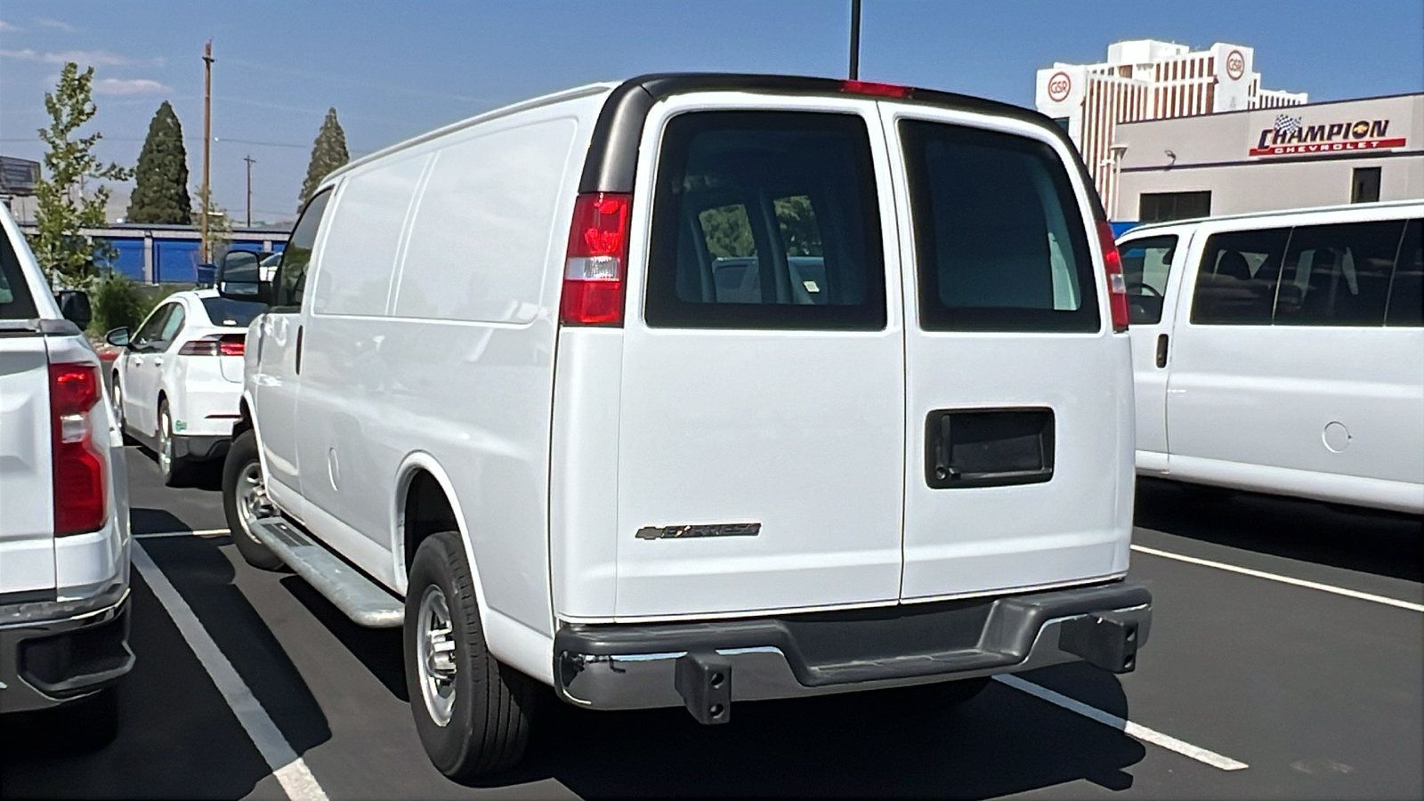 Used 2025 Chevrolet Express 2500 w/ Driver Convenience Package RWD image 2
