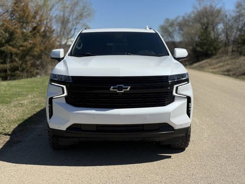 Used 2022 Chevrolet Suburban RST w/ Sport Performance Package image 3