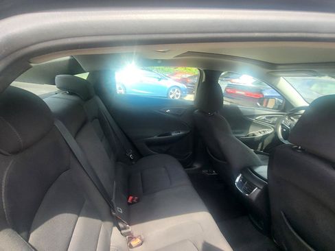 Used 2019 Chevrolet Malibu LT FWD image 26