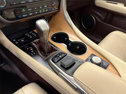 Used 2019 Lexus RX 350L AWD image 34