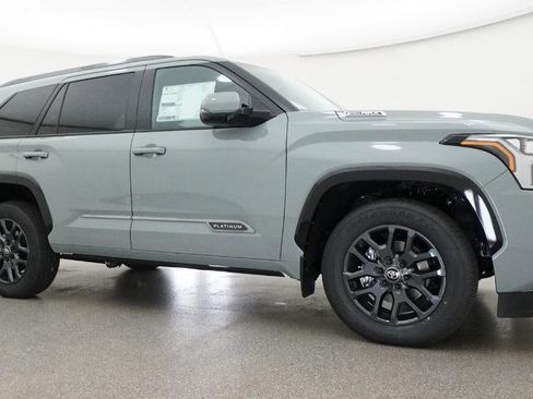 New 2026 Toyota Sequoia Platinum AWD/4WD image 31