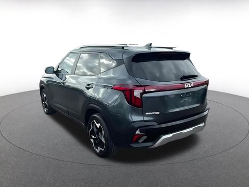 Used 2025 Kia Seltos S image 11