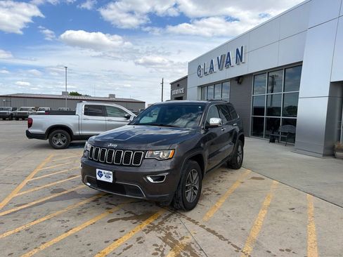 Used 2021 Jeep Grand Cherokee Limited AWD/4WD image 3
