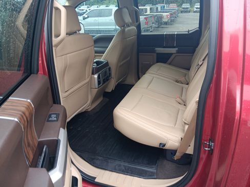 Used 2019 Ford F150 Lariat w/ Equipment Group 502A Luxury AWD/4WD image 15
