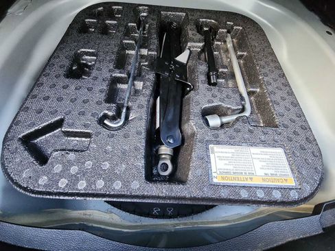 Used 2023 Toyota Corolla LE image 24