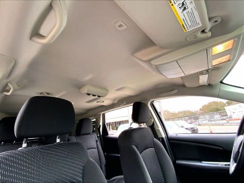 Used 2018 Dodge Journey SE w/ Popular Equipment Group image 13