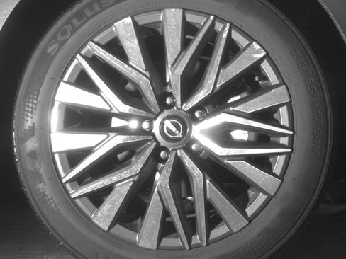 Used 2025 Nissan Altima 2.5 SV FWD image 13