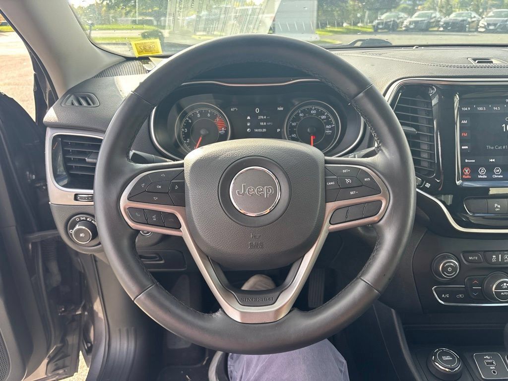 Used 2019 Jeep Cherokee Limited AWD/4WD image 20