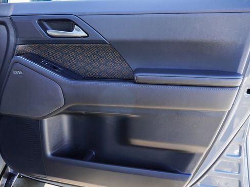 Used 2024 Lexus GX 550 w/ Cold Area Package image 28