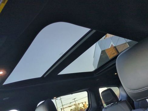 New 2026 Chrysler Pacifica Select image 20