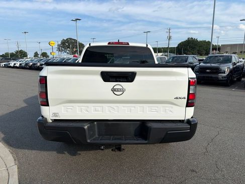 Used 2024 Nissan Frontier S AWD/4WD image 5