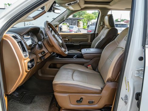 Used 2019 RAM 3500 Limited AWD/4WD image 3