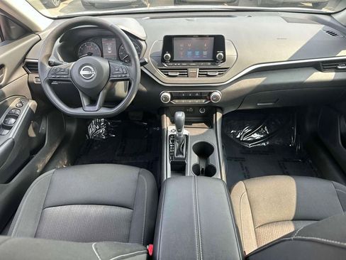 Certified 2024 Nissan Altima 2.5 S FWD image 11