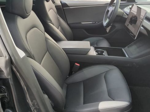 Used 2024 Tesla Model 3 Standard Range RWD image 22