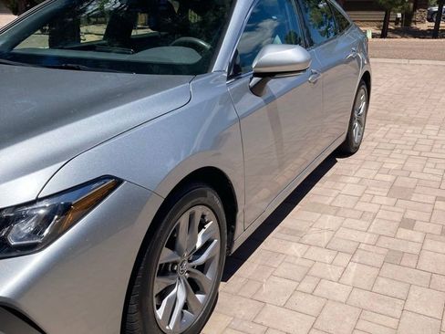 Used 2020 Toyota Avalon XLE w/ Carpet Mat Package FWD image 1