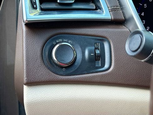 Used 2016 Cadillac SRX Luxury w/ Driver Awareness Package FWD image 10