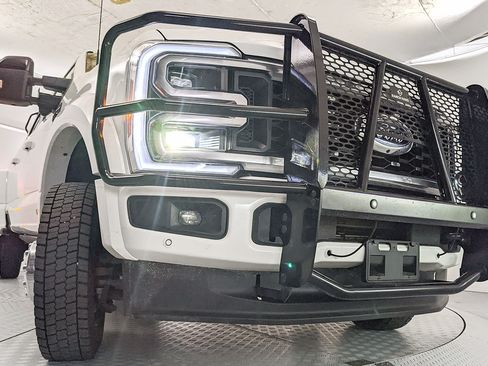 Used 2026 Ford F450 Platinum w/ FX4 Off-Road Package AWD/4WD image 28