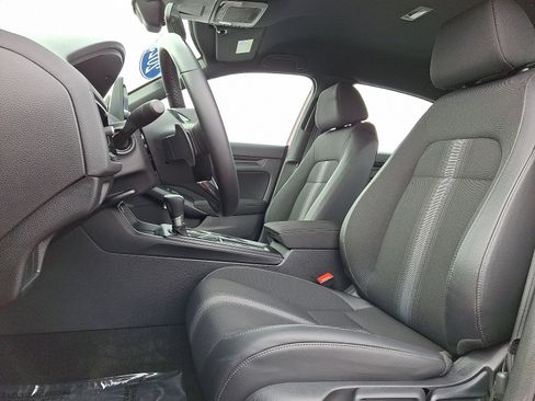 Used 2025 Honda Civic Sport image 13