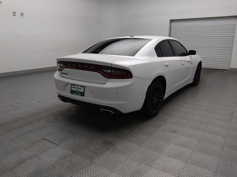 Used 2022 Dodge Charger SXT image 9