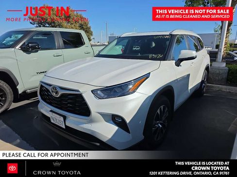 Used 2026 Toyota Highlander XLE AWD/4WD image 1