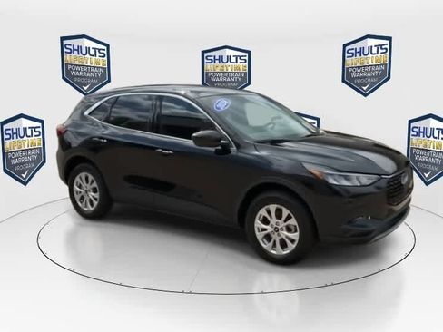 Used 2024 Ford Escape Active w/ Tech Pack #2 AWD/4WD image 2