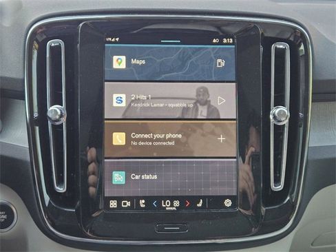 Certified 2025 Volvo XC40 B5 Ultra w/ Climate Package image 20